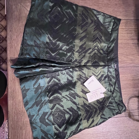 NWT Designer Risto Green/Teal Jacquard Skort Shorts w/ Pockets - Picture 9 of 16